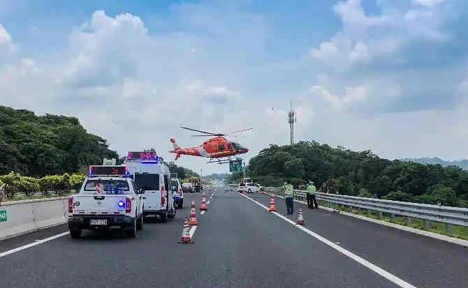 岭东区高速公路汽车救援案例