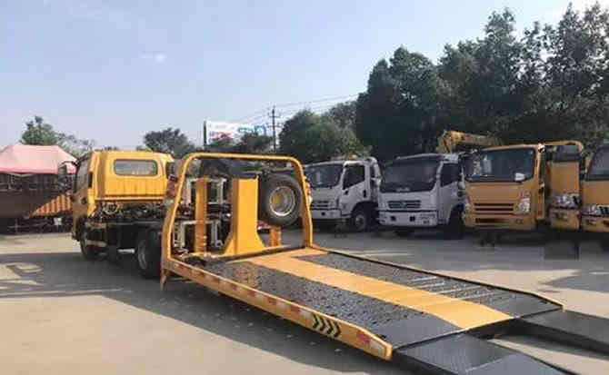 岭东区汽车中途维修案例